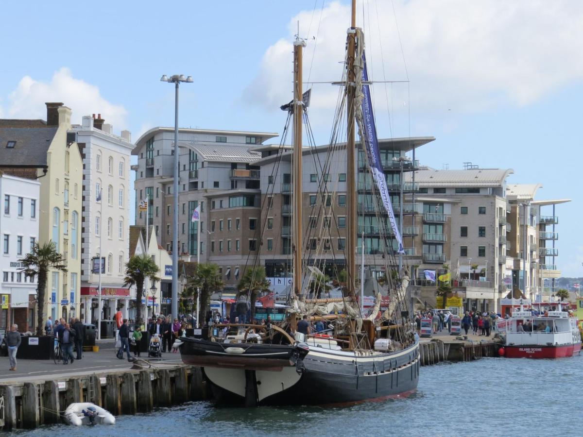 Custom House Poole - Overlord Chamber Екстер'єр фото